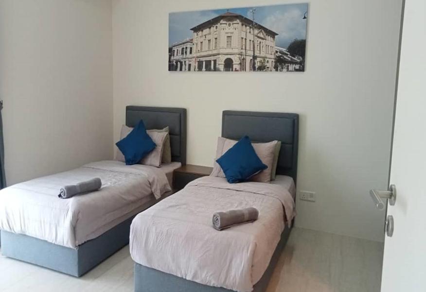 By The Sea Batu Ferringhi Apartment Exterior photo