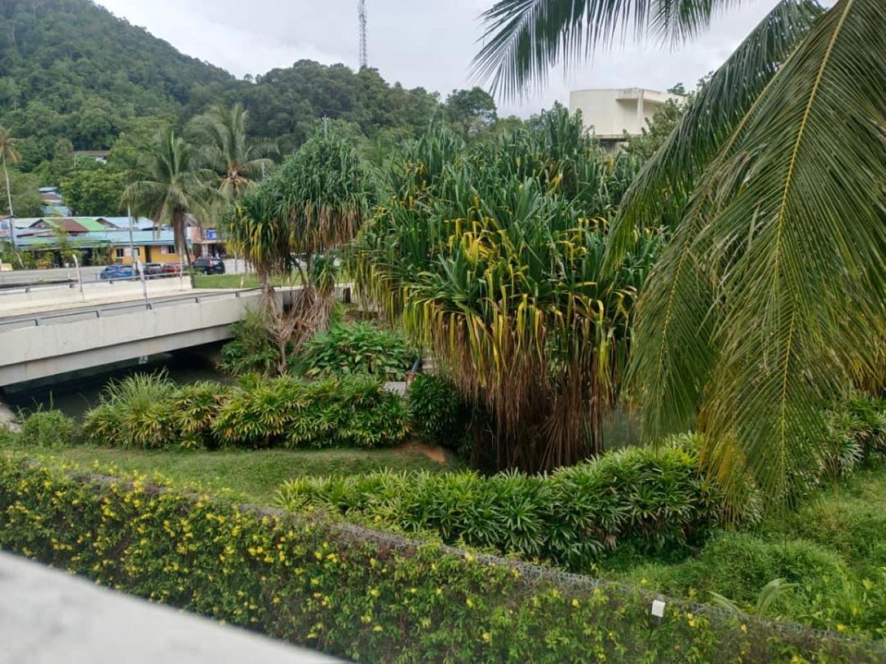 By The Sea Batu Ferringhi Apartment Exterior photo
